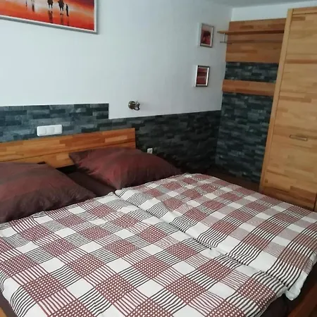 Gaestehaus Michael דירה Navis