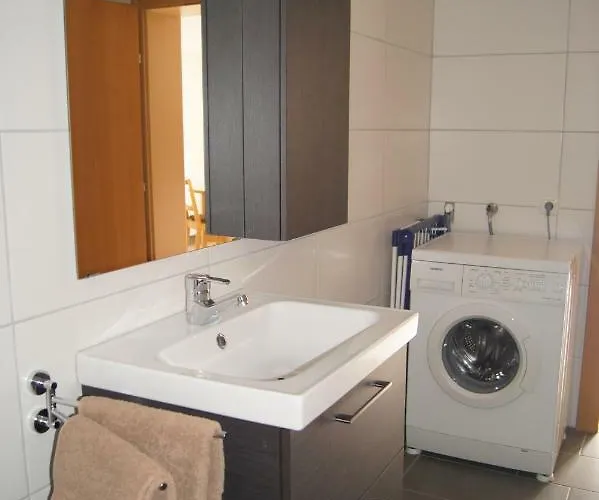 Gaestehaus Michael アパート Navis